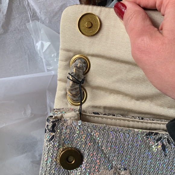 SOLD⛔️KURT GEIGER LONDON INBEDED Sequins floral Magnetic Flap Crosby/Shoulder - Picture 17 of 17